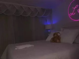 Lauren Saenz's Live Sex Cam Show