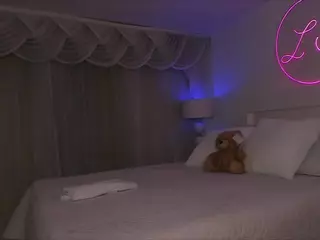 Lauren Saenz's Live Sex Cam Show
