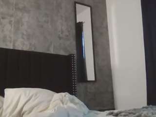 Live cam show with Kurrencyxx