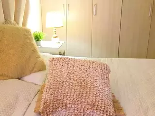 mia-hott's Live Sex Cam Show