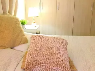 mia-hott's Live Sex Cam Show