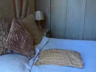 mia-hott's Live Sex Cam Show