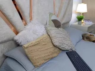 mia-hott's Live Sex Cam Show
