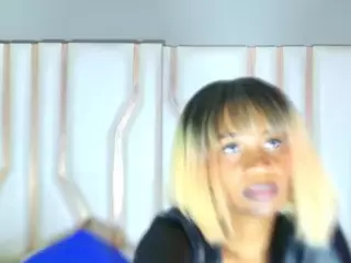 shanalawless's Live Sex Cam Show