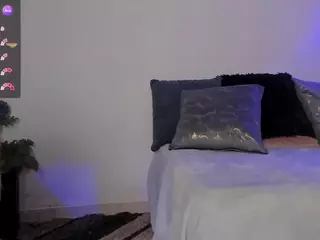 Adri Rogers's Live Sex Cam Show