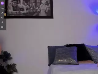 Adri Rogers's Live Sex Cam Show