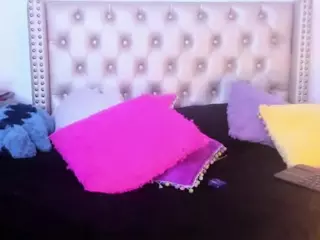 LenaStyles's Live Sex Cam Show