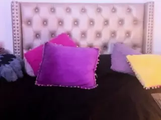 LenaStyles's Live Sex Cam Show