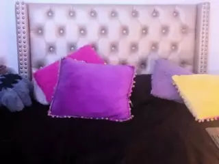 LenaStyles's Live Sex Cam Show