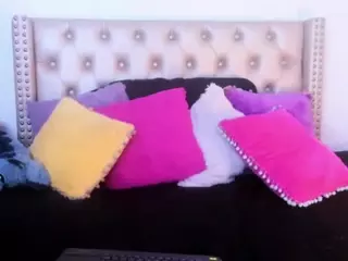 LenaStyles's Live Sex Cam Show