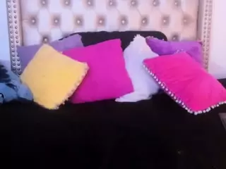 LenaStyles's Live Sex Cam Show