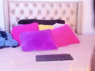 LenaStyles's Live Sex Cam Show