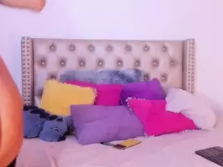 LenaStyles's Live Sex Cam Show
