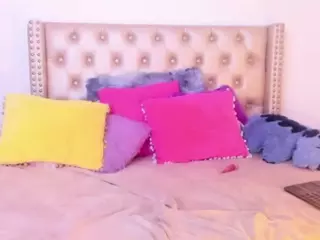 LenaStyles's Live Sex Cam Show