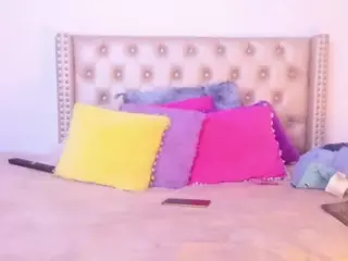 LenaStyles's Live Sex Cam Show