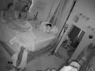 voyeurcam hornyhostel 03's Live Sex Cam Show