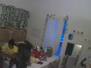 voyeurcam hornyhostel 03's Live Sex Cam Show