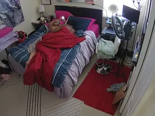 The Horny Hostel - Bedroom 2's Live Sex Cam Show