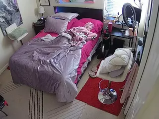 The Horny Hostel - Bedroom 2's Live Sex Cam Show
