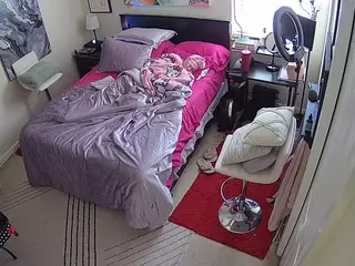 The Horny Hostel - Bedroom 2's Live Sex Cam Show