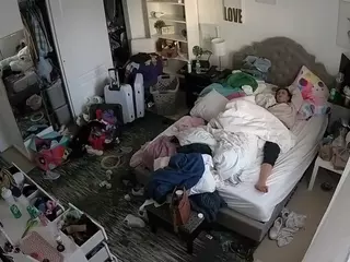 voyeurcam hornyhostel 02's Live Sex Cam Show