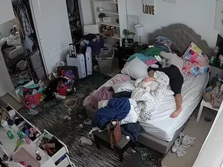 voyeurcam hornyhostel 02's Live Sex Cam Show