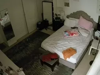 voyeurcam hornyhostel 02's Live Sex Cam Show