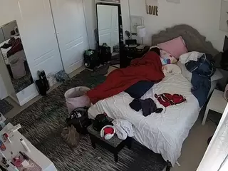 voyeurcam hornyhostel 02's Live Sex Cam Show