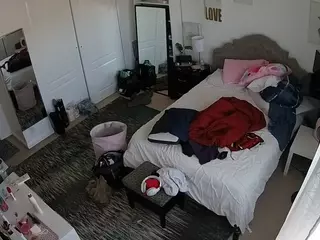 voyeurcam hornyhostel 02's Live Sex Cam Show