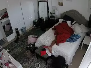 voyeurcam hornyhostel 02's Live Sex Cam Show