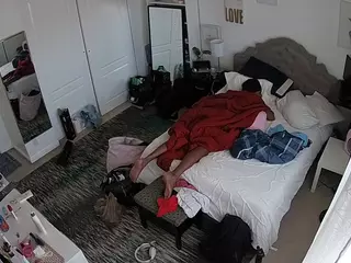 voyeurcam hornyhostel 02's Live Sex Cam Show