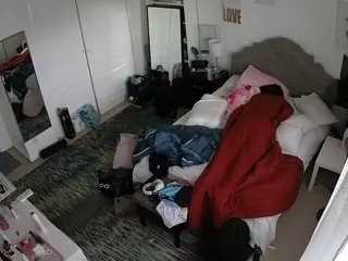 voyeurcam hornyhostel 02's Live Sex Cam Show