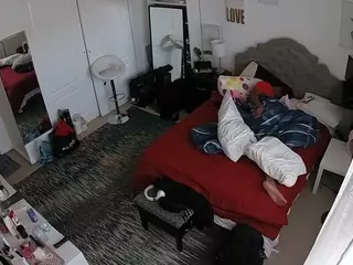 voyeurcam hornyhostel 02's Live Sex Cam Show