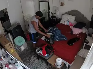 voyeurcam hornyhostel 02's Live Sex Cam Show