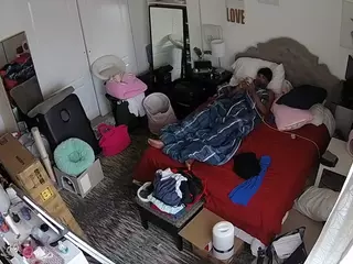 voyeurcam hornyhostel 02's Live Sex Cam Show