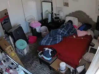 voyeurcam hornyhostel 02's Live Sex Cam Show