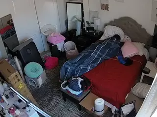 voyeurcam hornyhostel 02's Live Sex Cam Show