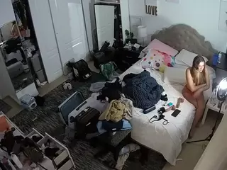 voyeurcam hornyhostel 02's Live Sex Cam Show