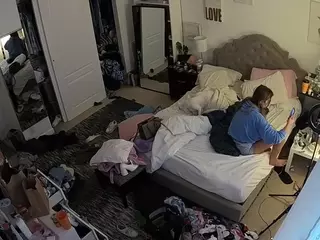 voyeurcam hornyhostel 02's Live Sex Cam Show