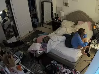 voyeurcam hornyhostel 02's Live Sex Cam Show