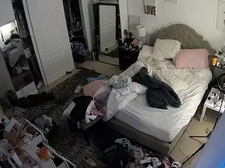 voyeurcam hornyhostel 02's Live Sex Cam Show