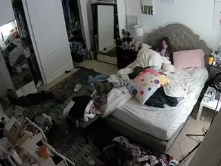 voyeurcam hornyhostel 02's Live Sex Cam Show
