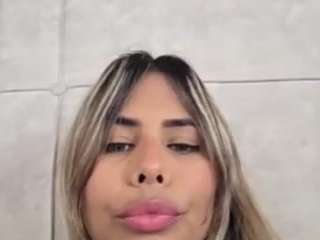Live cam show with jennermd