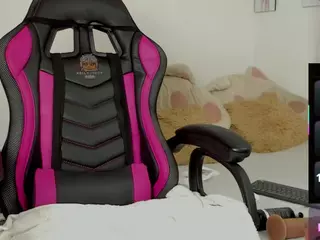 HOLLY-JORDA's Live Sex Cam Show