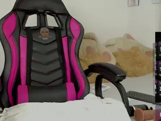 HOLLY-JORDA's Live Sex Cam Show
