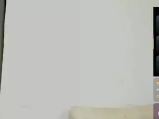 HOLLY-JORDA's Live Sex Cam Show