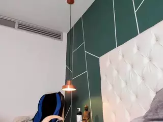 VERONICA's Live Sex Cam Show