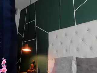 VERONICA's Live Sex Cam Show
