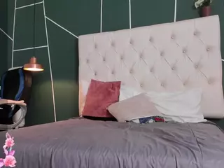 VERONICA's Live Sex Cam Show