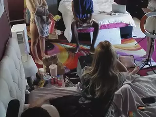 Sexy Girls Room's Live Sex Cam Show